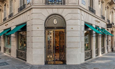 does neiman marcus sell goyard|maison goyard locations.